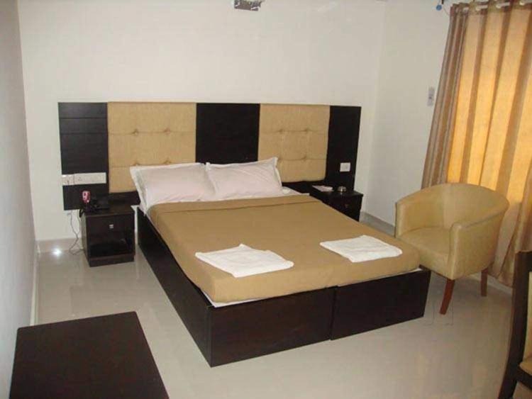 Seaqueen Residency Hotel เชนไน ภายนอก รูปภาพ
